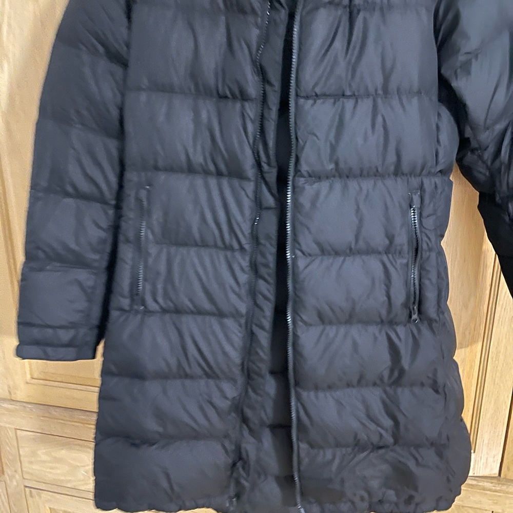 The North face parka size large, color, black